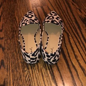 Qupid cheetah shoes. Size 9.